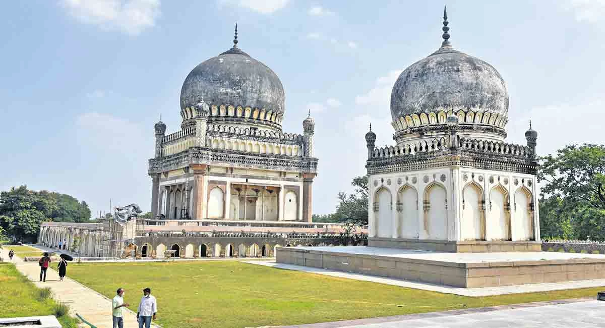Qutb Shahi tombs Hyderabad