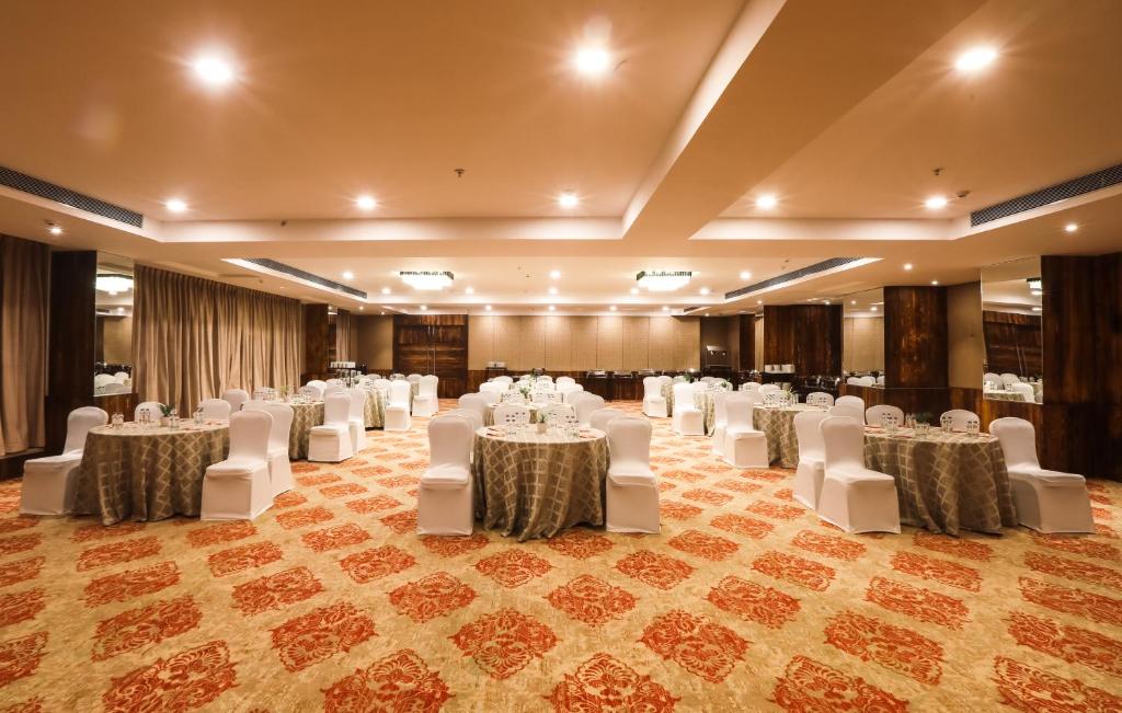 Corporate halls in Sambhajinagar Aurangabad at IRA by Orchid – ideal hotel venue for meetings and business events in Maharashtra