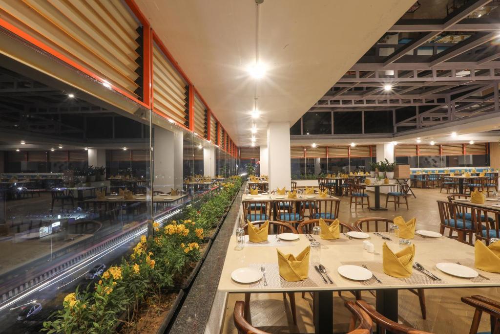 Restaurants in Sambhajinagar Aurangabad at IRA by Orchid – best hotel dining experience in Maharashtra