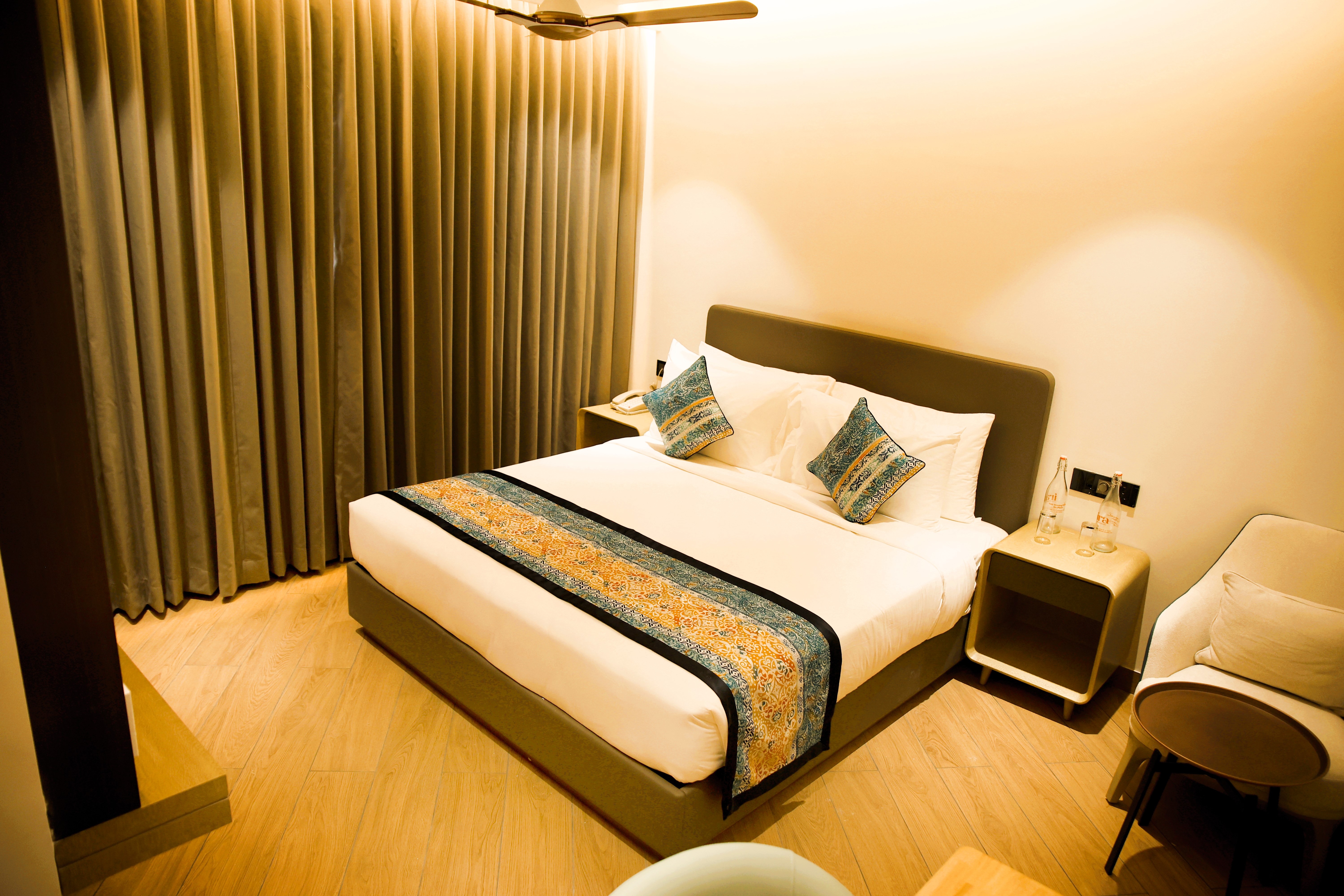 Executive Deluxe Rooms in Dwarka – Luxury Interiors and Cozy Stay at IRA by Orchid