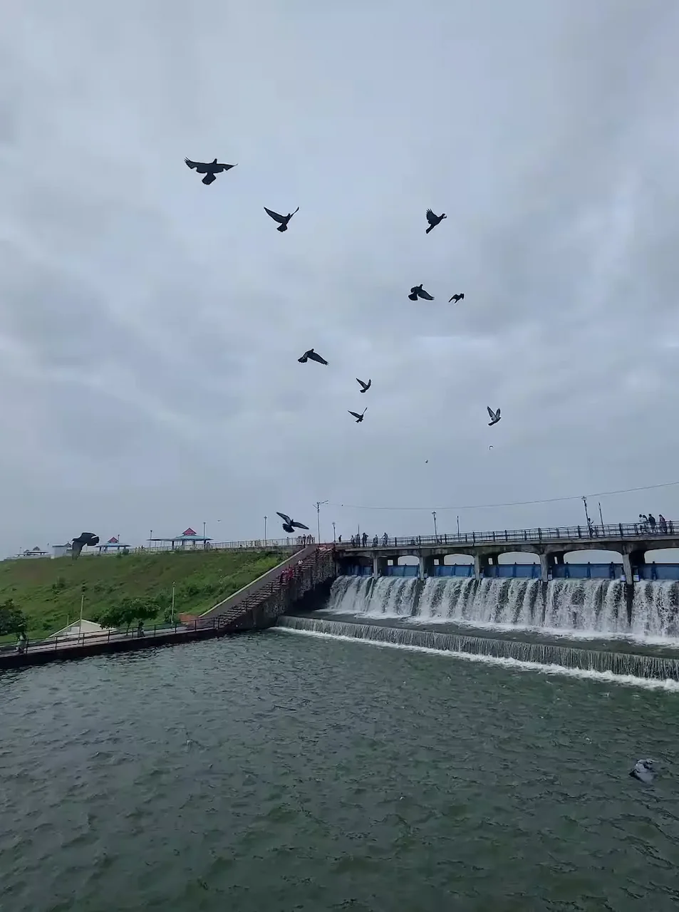 Bortalav Lake in Bhavnagar, a scenic waterfront destination known for sunset views, family outings, and peaceful surroundings.