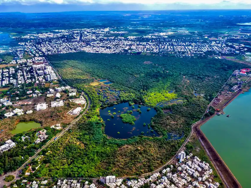 Victoria Park nature reserve in Bhavnagar