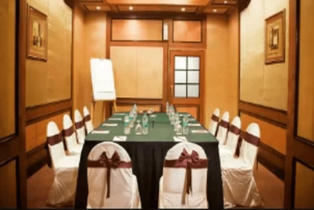 Hotel in Andheri Mumbai offering spacious indoor banquet hall
