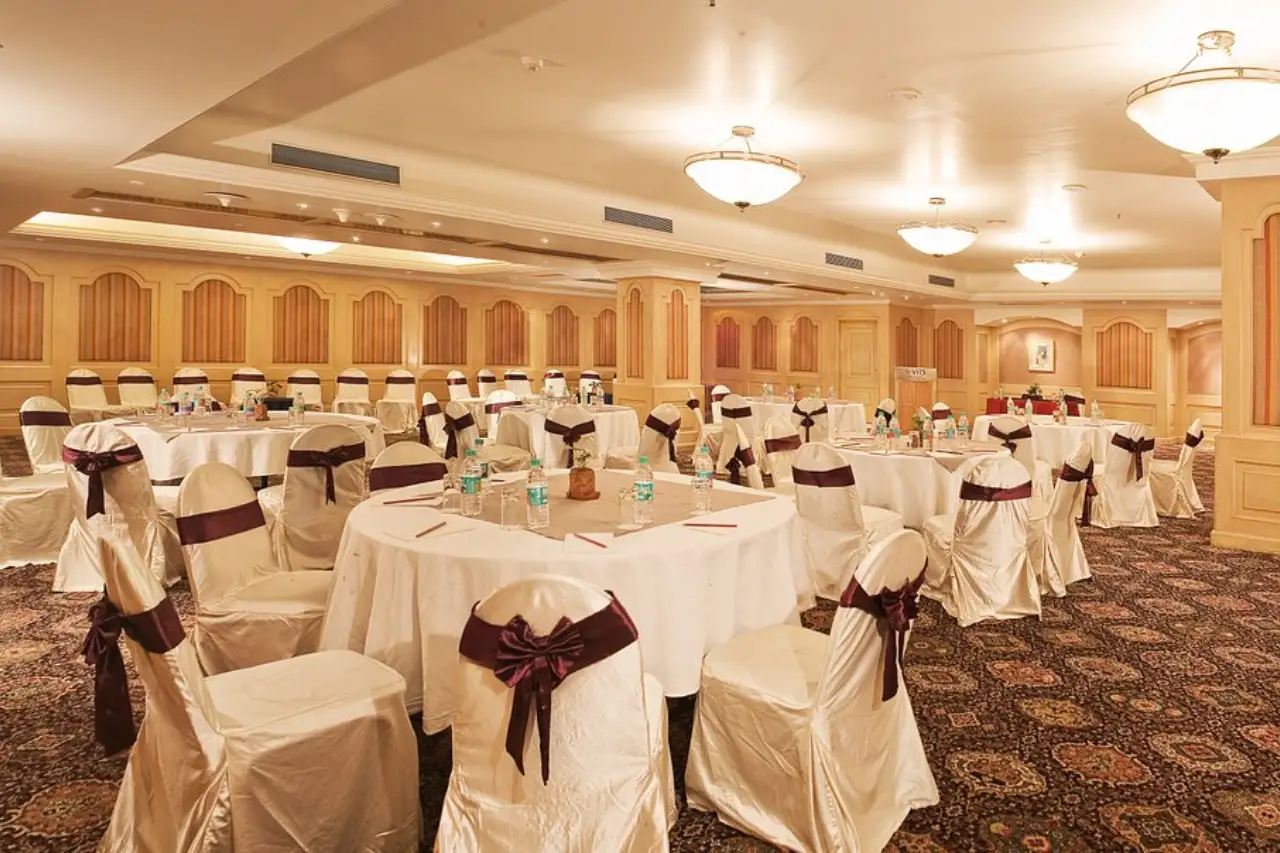 Modern rooms for booking at IRA Hotel Mumbai near Chhatrapati Shivaji Airport